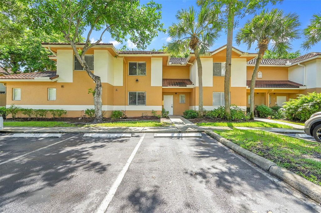 796 NW 91st Terrace, Plantation, FL 33324