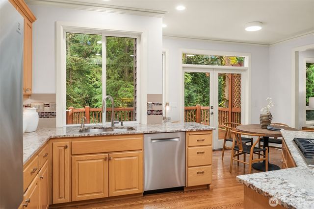 5706 NW Lac Leman Drive, Issaquah, WA 98027