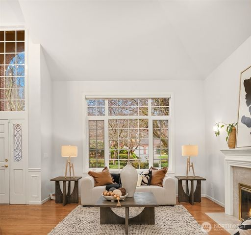 5706 NW Lac Leman Drive, Issaquah, WA 98027