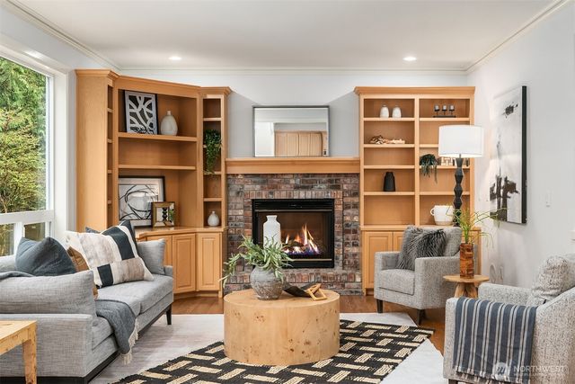 5706 NW Lac Leman Drive, Issaquah, WA 98027