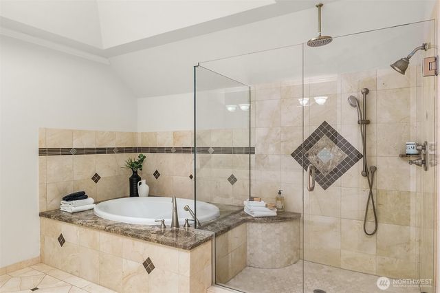 5706 NW Lac Leman Drive, Issaquah, WA 98027