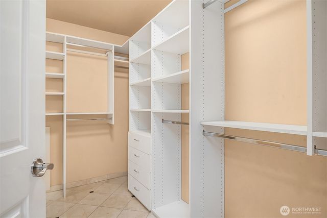 5706 NW Lac Leman Drive, Issaquah, WA 98027