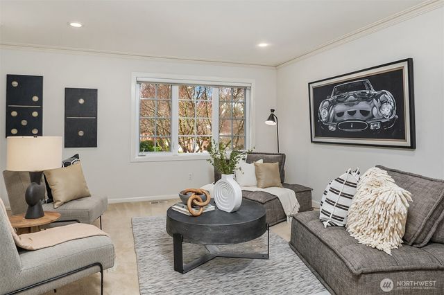 5706 NW Lac Leman Drive, Issaquah, WA 98027