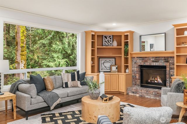 5706 NW Lac Leman Drive, Issaquah, WA 98027