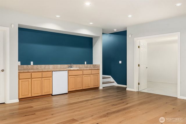 5706 NW Lac Leman Drive, Issaquah, WA 98027