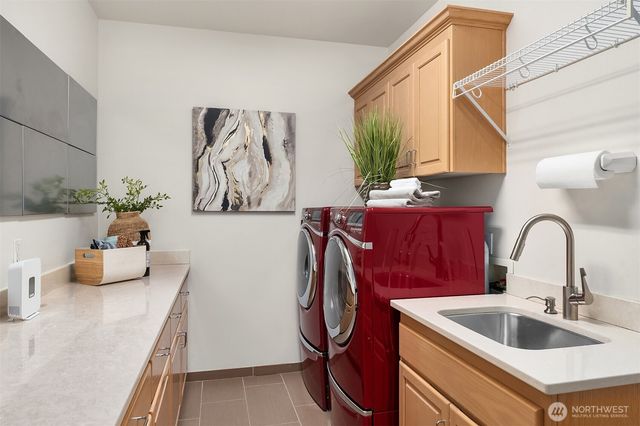 5706 NW Lac Leman Drive, Issaquah, WA 98027