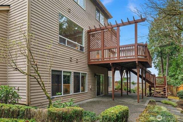 5706 NW Lac Leman Drive, Issaquah, WA 98027