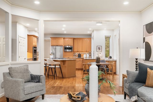 5706 NW Lac Leman Drive, Issaquah, WA 98027