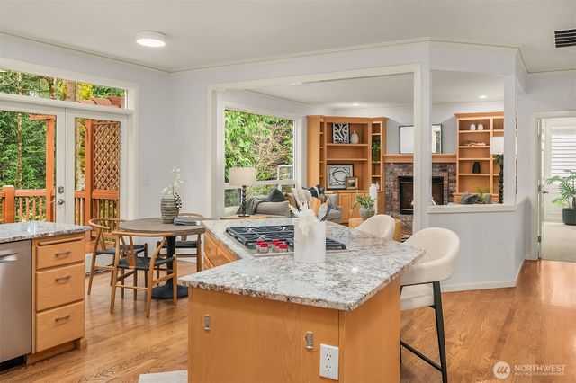 5706 NW Lac Leman Drive, Issaquah, WA 98027