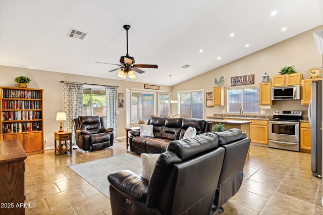 2864 E PONY Court, Gilbert, AZ 85295