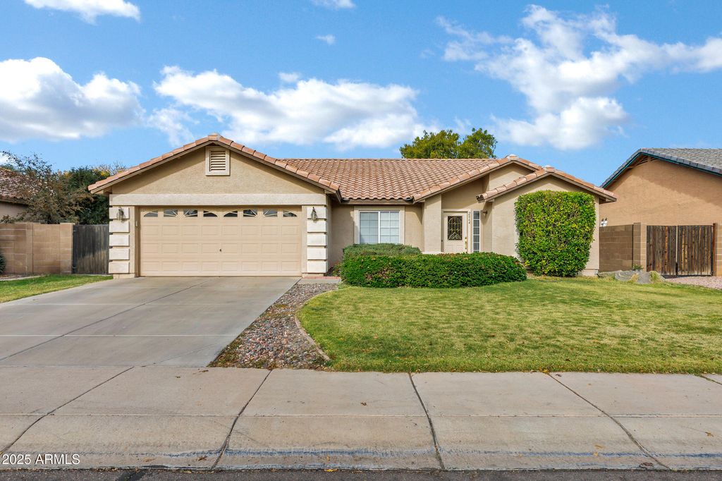 2864 E PONY Court, Gilbert, AZ 85295