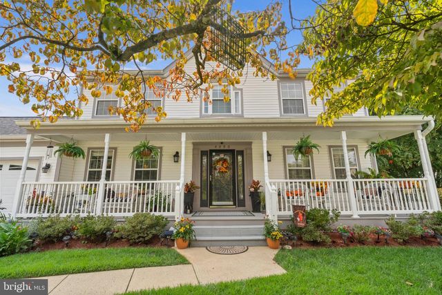 4090 CROAKER LN, Woodbridge, VA 22193