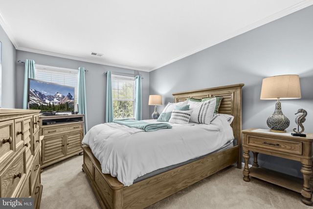 4090 CROAKER LN, Woodbridge, VA 22193