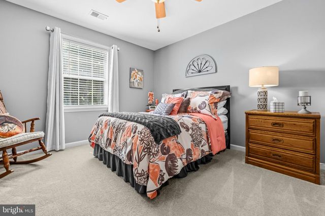 4090 CROAKER LN, Woodbridge, VA 22193