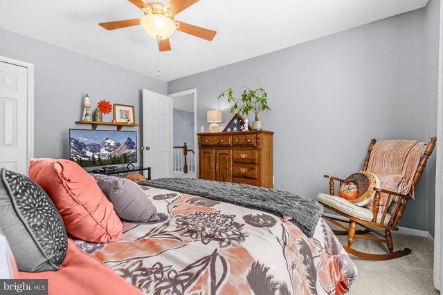 4090 CROAKER LN, Woodbridge, VA 22193