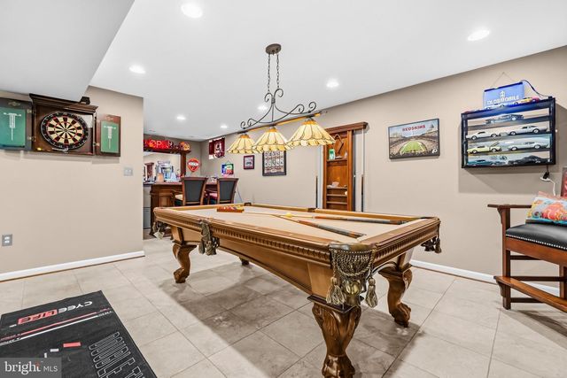 4090 CROAKER LN, Woodbridge, VA 22193