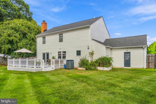 4090 CROAKER LN, Woodbridge, VA 22193