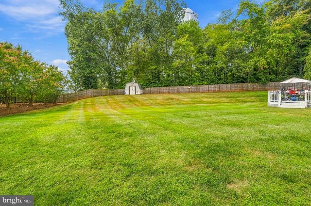 4090 CROAKER LN, Woodbridge, VA 22193