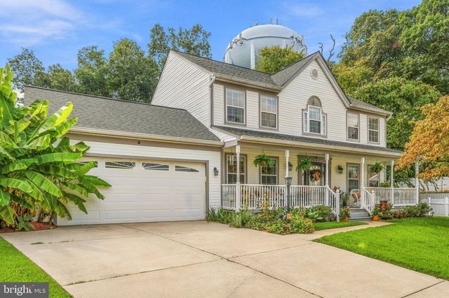 4090 CROAKER LN, Woodbridge, VA 22193