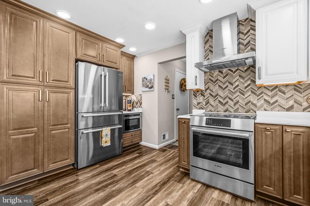 4090 CROAKER LN, Woodbridge, VA 22193