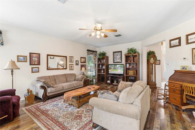 7604 Oak Knoll Drive, North Richland Hills, TX 76182