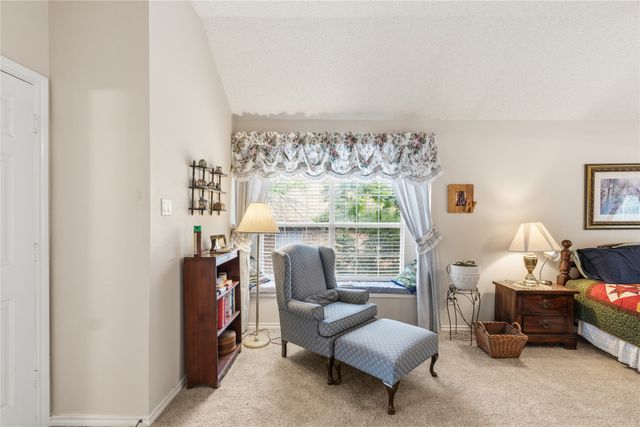 7604 Oak Knoll Drive, North Richland Hills, TX 76182