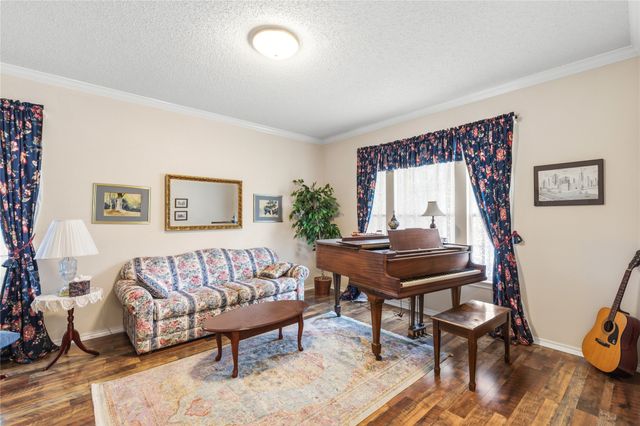 7604 Oak Knoll Drive, North Richland Hills, TX 76182