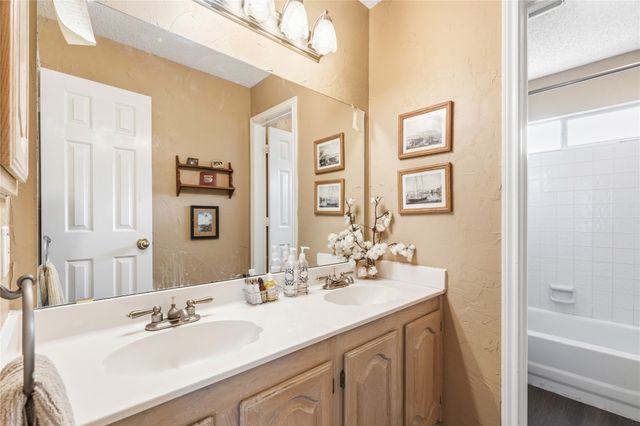 7604 Oak Knoll Drive, North Richland Hills, TX 76182