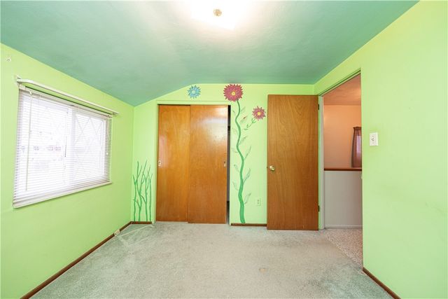 209 Video Dr, Munhall, PA 15120