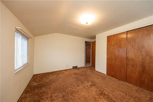 209 Video Dr, Munhall, PA 15120