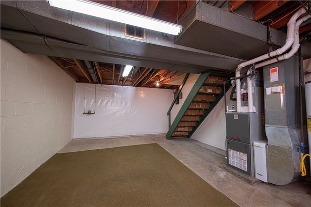 209 Video Dr, Munhall, PA 15120