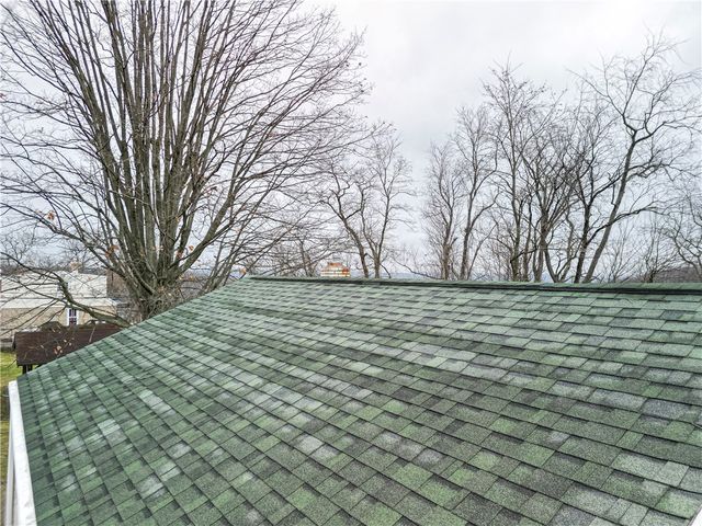 209 Video Dr, Munhall, PA 15120