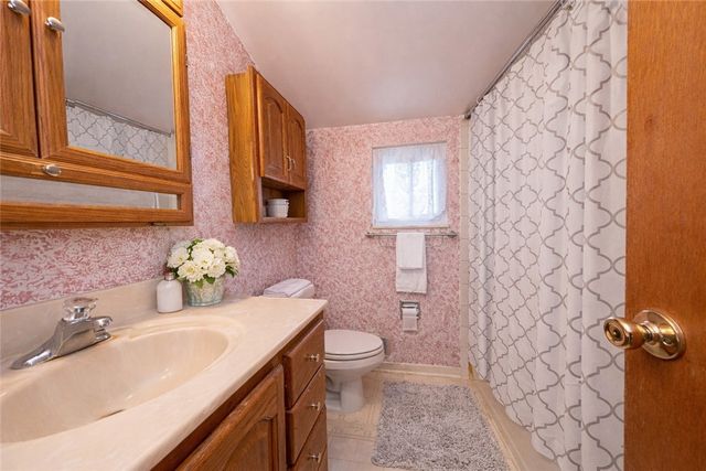 209 Video Dr, Munhall, PA 15120