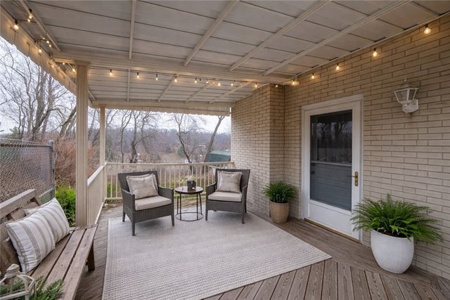 209 Video Dr, Munhall, PA 15120