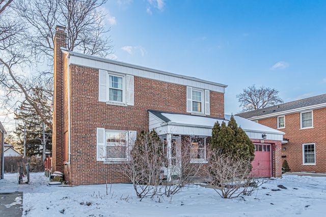308 S I Oka Avenue, Mount Prospect, IL 60056
