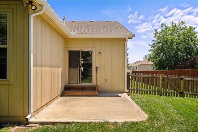 22375 St Francis Street, Spring Hill, KS 66083