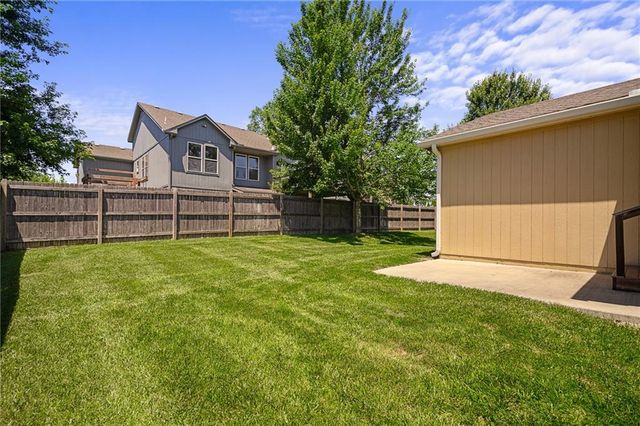 22375 St Francis Street, Spring Hill, KS 66083