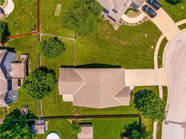 22375 St Francis Street, Spring Hill, KS 66083