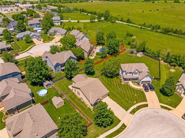 22375 St Francis Street, Spring Hill, KS 66083