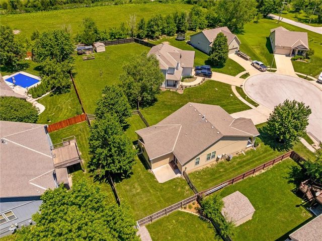 22375 St Francis Street, Spring Hill, KS 66083