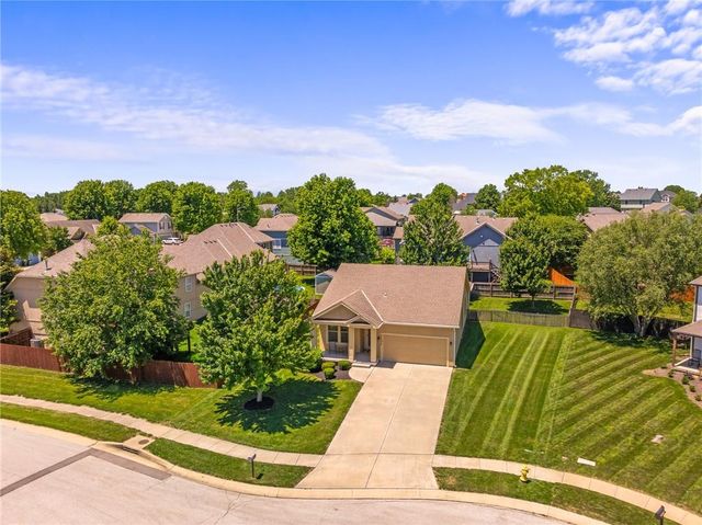 22375 St Francis Street, Spring Hill, KS 66083