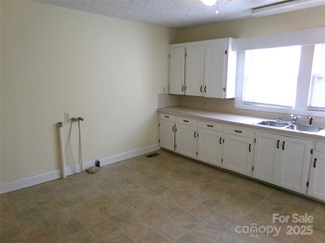 923 Efird Street 97, Albemarle, NC 28001