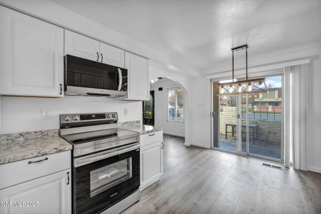 59 Condor Circle, Carson City, NV 89701