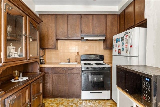 3883 Filion Street, Los Angeles, CA 90065