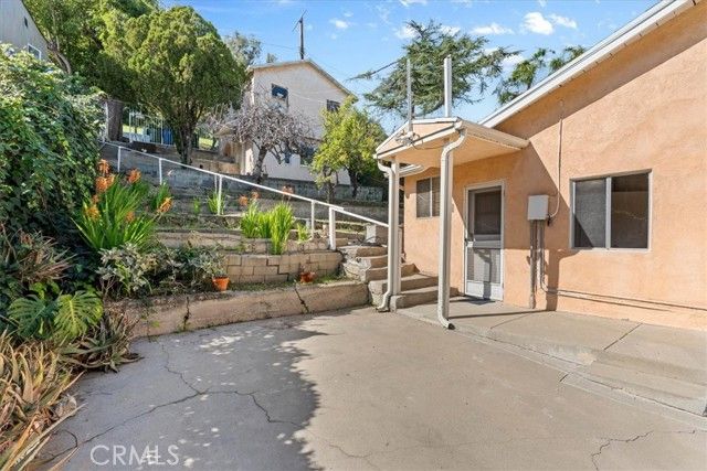 3883 Filion Street, Los Angeles, CA 90065