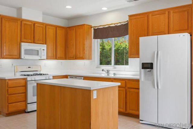 4981 Calle Arquero, Oceanside, CA 92057