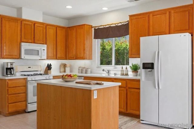 4981 Calle Arquero, Oceanside, CA 92057