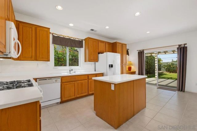 4981 Calle Arquero, Oceanside, CA 92057
