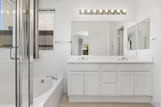 4981 Calle Arquero, Oceanside, CA 92057