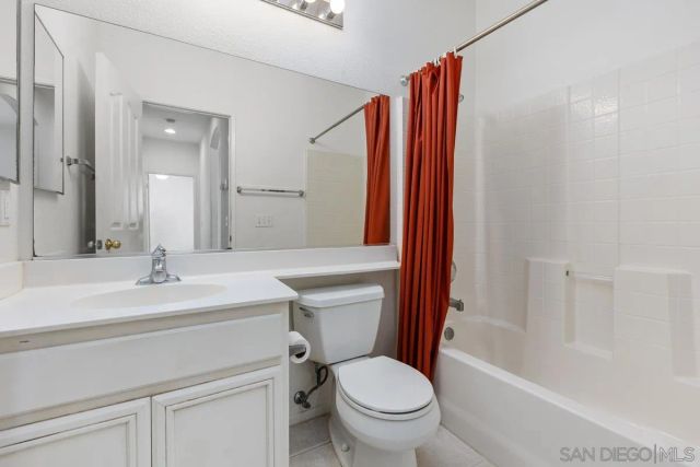 4981 Calle Arquero, Oceanside, CA 92057